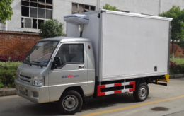 福田小型冷藏车多少钱 2米多货箱保温车
