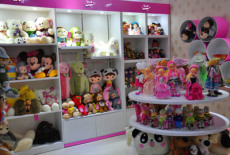 深圳如何开儿童玩具店 朵朵公仔马上有钱