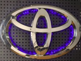 車標(biāo)加工 吸塑加工 真空鍍膜 發(fā)光字