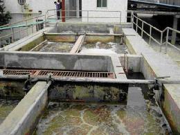 青岛胶南铁山工业园清理化粪池 抽运泥浆
