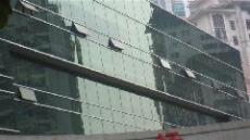 广州雨棚玻璃安装维修