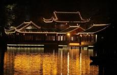 供應(yīng)古城藝術(shù)燈光工程