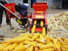玉米收获机搅龙向拨禾轮的传动装置